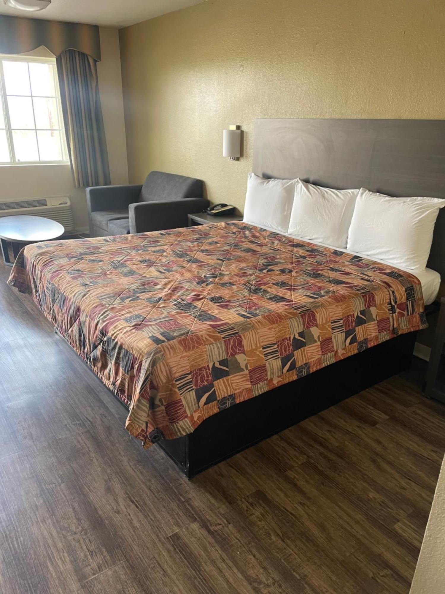 Relax Inn Marlin Ngoại thất bức ảnh